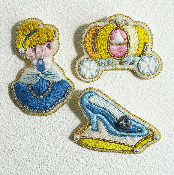 ✨ Cinderella’s Dream Collection – Handcrafted Brooch ✨