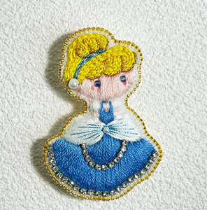 ✨ Cinderella’s Dream Collection – Handcrafted Brooch ✨