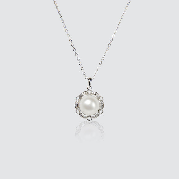 Elegant Fresh Water Pearl Necklace