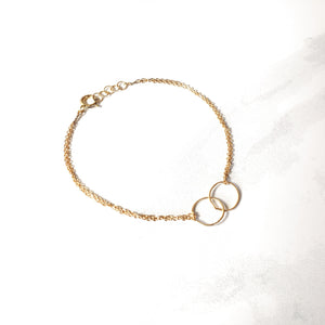 KYA 'Infinite Friendship' Circle Bracelet