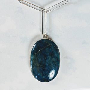 UNA - Apatite Amulet